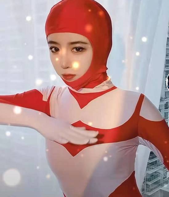 呆妹儿再次挑战特摄圈cos奥特曼卖傻又想被删视频了