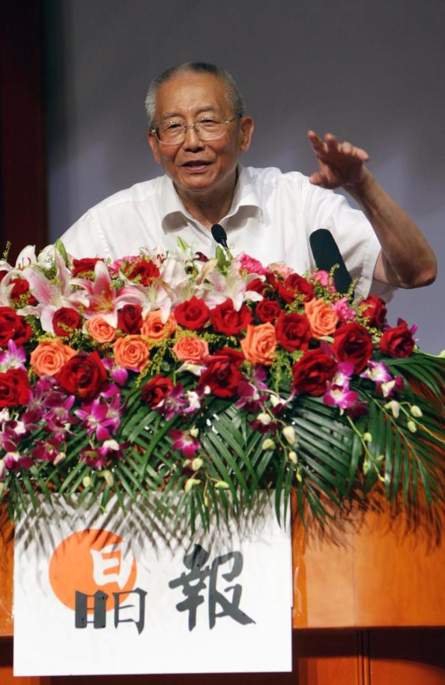 魏纪中体育无法改变世界但能影响世界