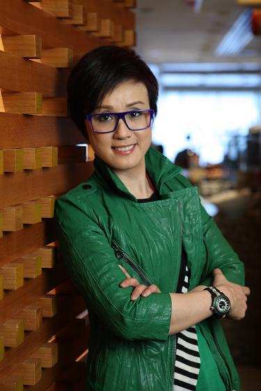 53岁盖鸣晖为电影苦练咏春木人桩都被打爆师傅赞其有悟性