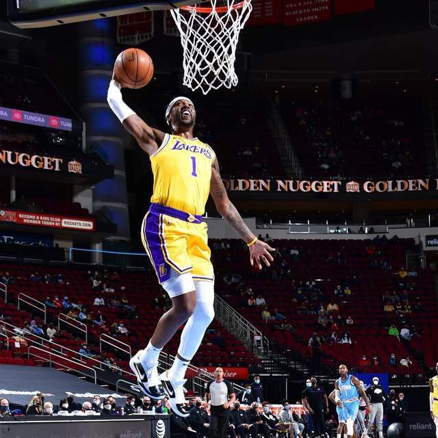 湖人大胜5利好!詹眉划水,哈雷尔 小黑太香,替补得分联盟独挡