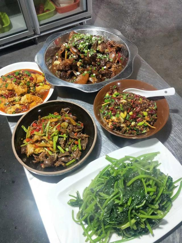 去饭店不要点"最脏"的这4个菜,清理不干净,快拿本本记下来!