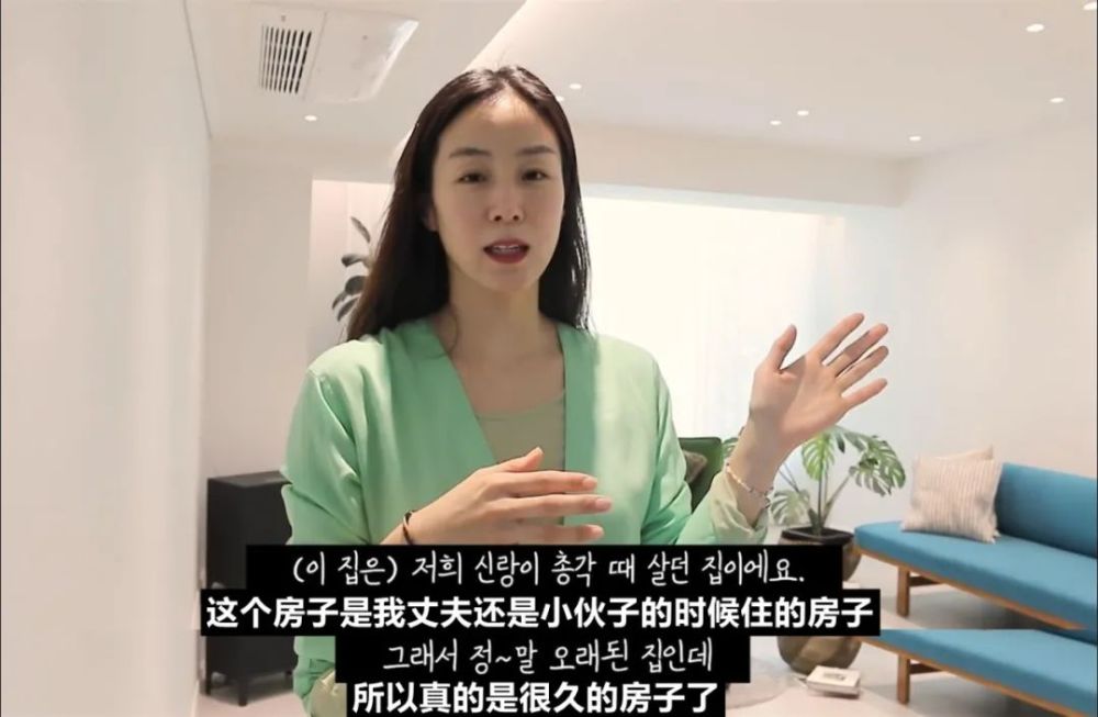 网友还表示文正媛更新的ins内容中可以看到李辉才在家做运动,与孩子们