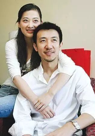 梅婷是他的前妻,李小冉也为他堕胎,如今49岁的他再次低调结婚!