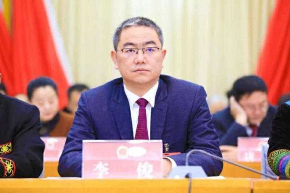 李俊那一对亲兄弟,是郭均和郭勇.