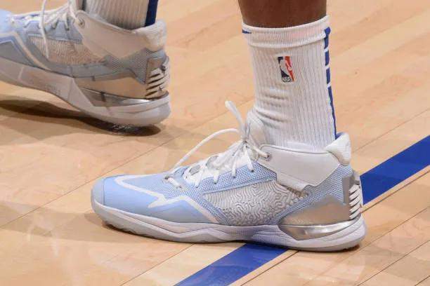 nba球员上脚东契奇的aj35很帅杜兰特战靴致敬母校