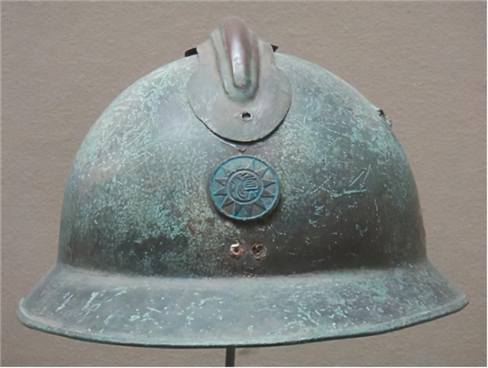 军中有德械师,苏械师,还有美械师,但是在当时的滇军中,却还有法械师