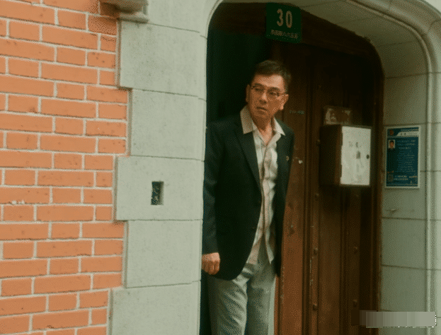 流金岁月:蒋父跳楼,家里三个女人命运被改变,蒋南孙一夜成长