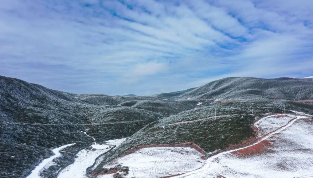 魅力昭觉谷克德漫天飞雪正美