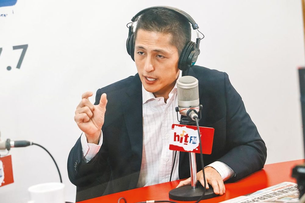 吴怡农 据台湾《中国时报》报道 民进党台北市党部主委参选人吴怡农13