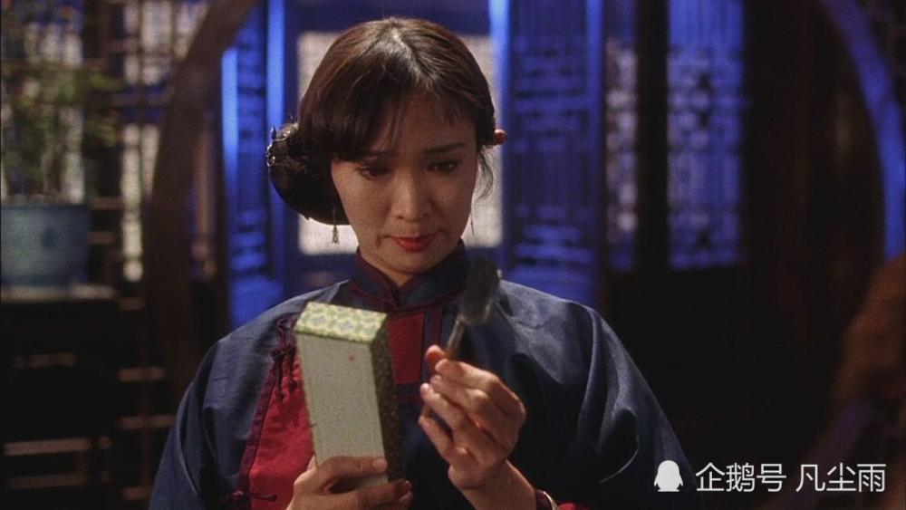 八岁时参演了影片《梅姑》青春可爱加上生动的人物形象,让她一举拿下