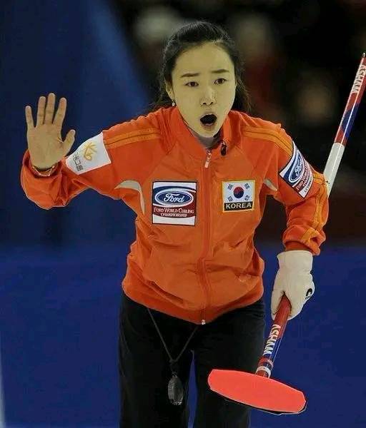 中国冰壶队美女刘思佳图片