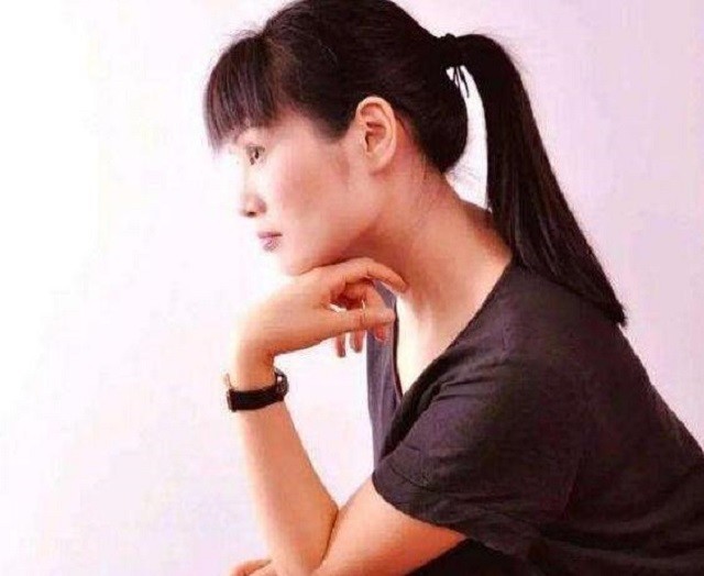 熊芳芳：不安分的美女教师，从乡村到深圳，6次跳槽终成一代名师