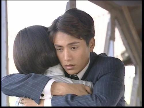 文树新与杨晦同居在了一起,并生下一女.