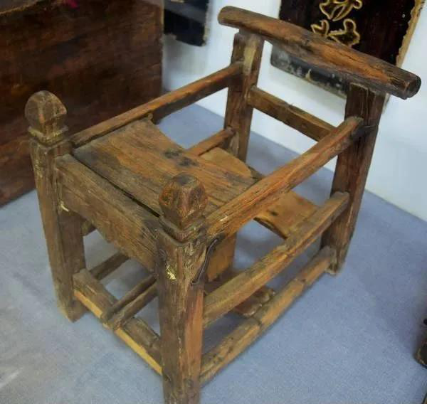 宝宝对不起26万的宝宝椅妈妈买不起