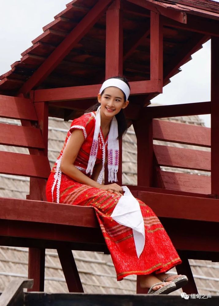 这是缅甸克伦新年,不少缅甸美女晒出美照