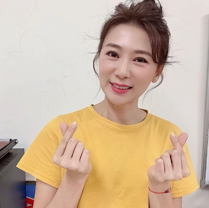 瑜伽女神连静雯,如今41岁依然完美,保持身材更重要!_腾讯新闻