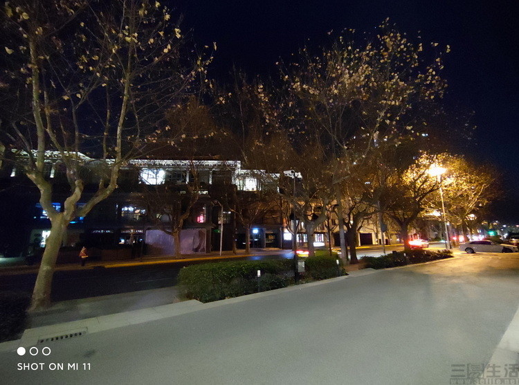 4 1/8s 最后,让我们来谈谈小米11这次的夜景性能.