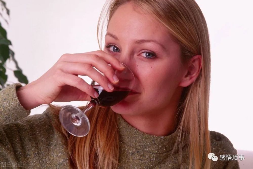 喝酒脸白与喝酒脸红哪种喝醉危害更大?_腾讯新闻