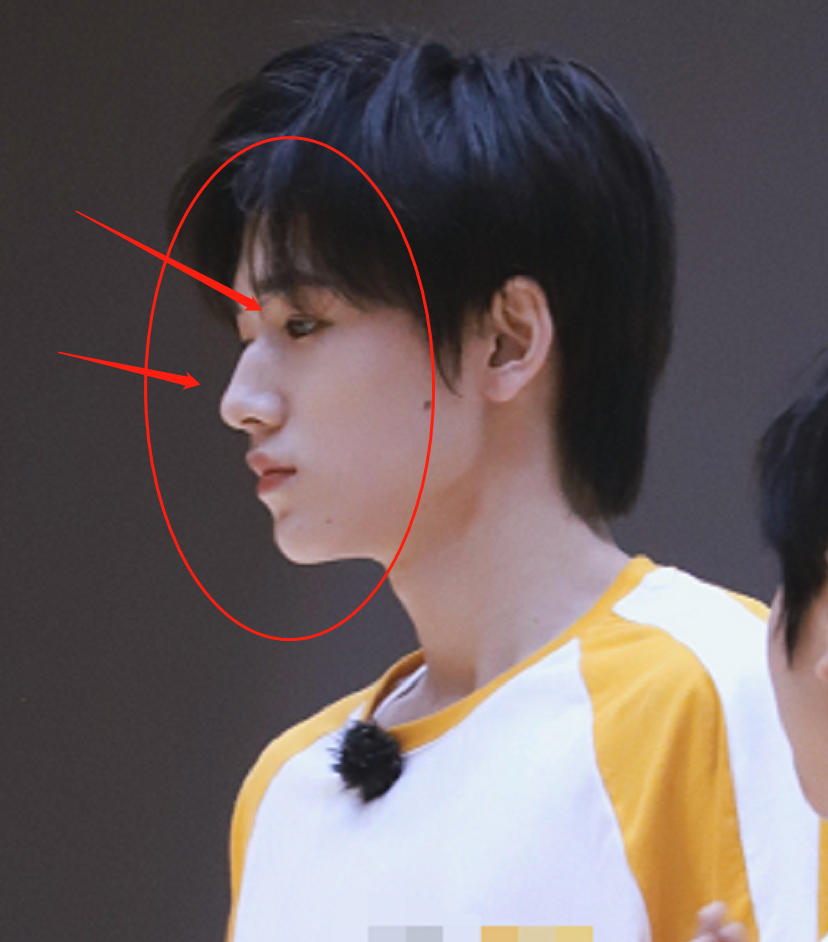 宋亚轩生图曝光时代少年团中堪称颜值最高无美颜滤镜之下就这