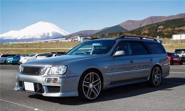 日产stagea rs four