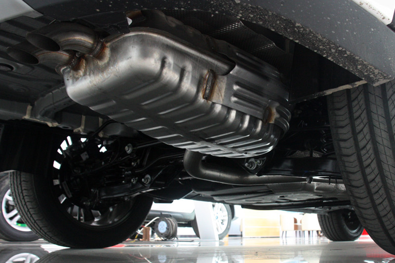 实拍2021款长安欧尚x7:十万级"爆款"suv是如何打造的?