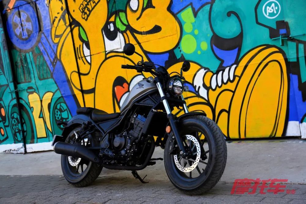 实拍详解hondacm300日式bobber风的叛逆小子