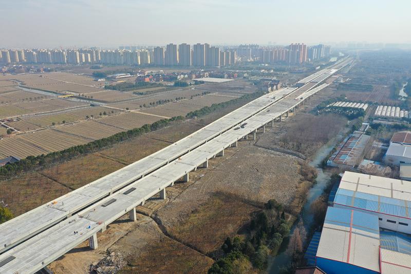 这条路将从上海市区直达崇明s7公路新建工程主线高架结构贯通