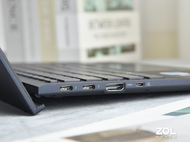 傲气凌云 华硕灵珑iii至轻精英商务本上市