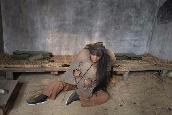 古代女囚发配千里,为何官差争着去押送?