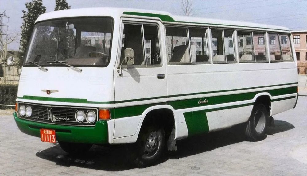 简单说说真车,第一款丰田考斯特coaster诞生于上世纪日本的1969年2月