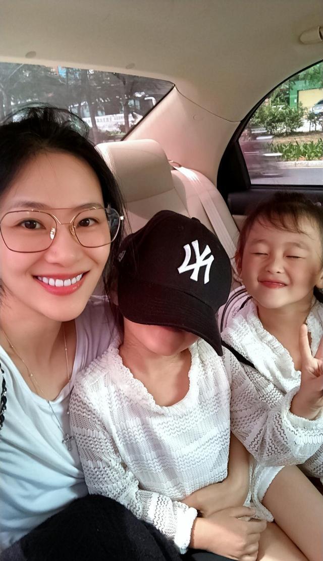 45岁李慧珍罕露面当红时得脑瘤仍未痊愈病中艰难生双胞胎