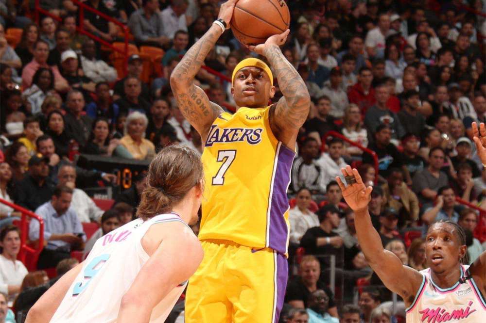 聚焦小托马斯从全明星到无球可打即使再难也要相信自己