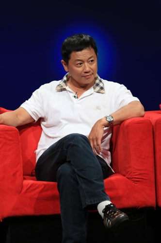 徐小健董志华与徐小健堪称"双子星座",当年经常在一部电影中同时担任