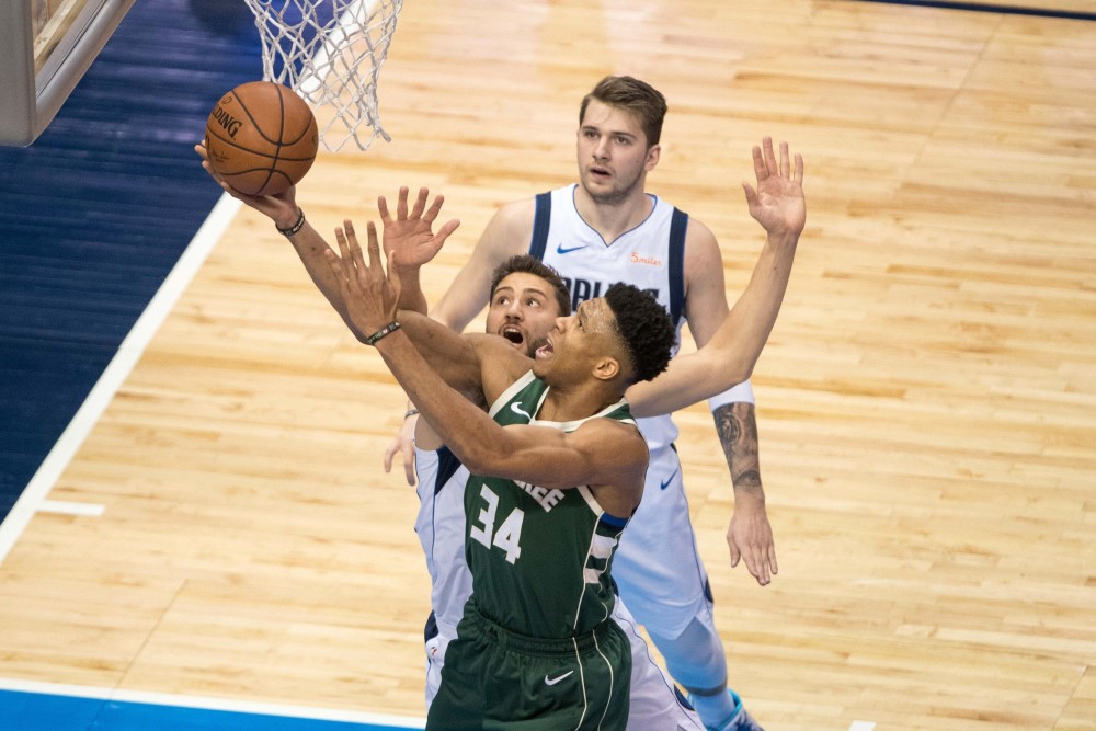 16日830直播独行侠vs雄鹿字母哥东契奇mvp级别对决