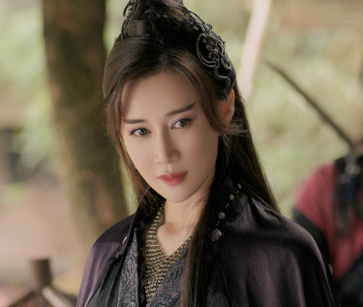 《有翡》的"怜蜃"来头有多大,得知她的毕业院校