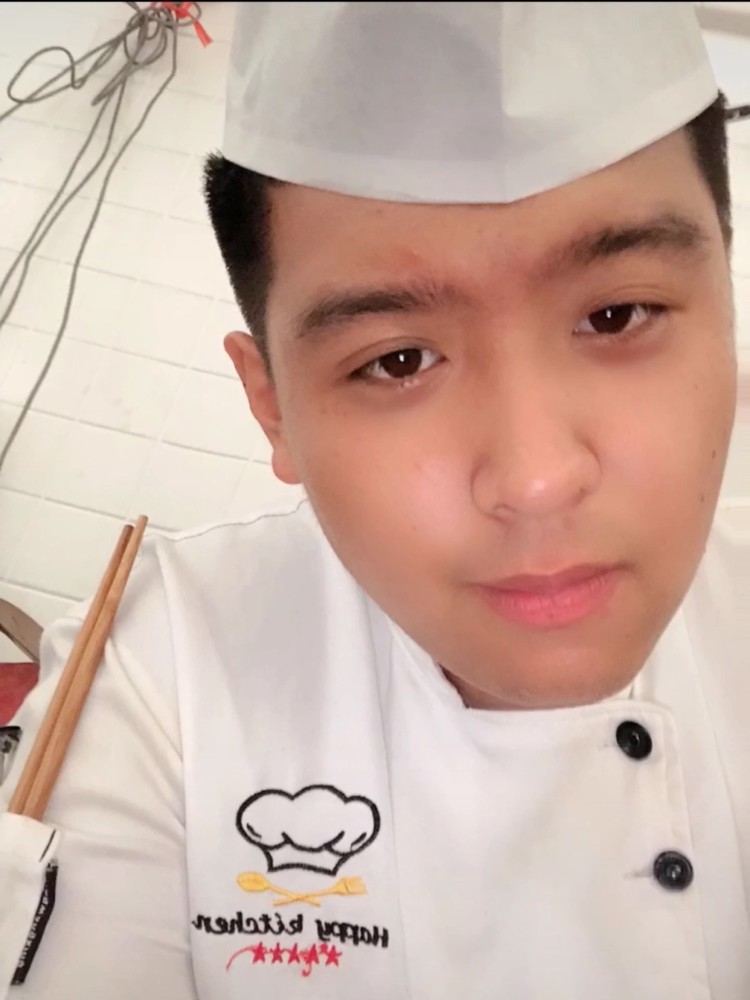 唐山人物传厨界新星00后掌勺厨师吴冲
