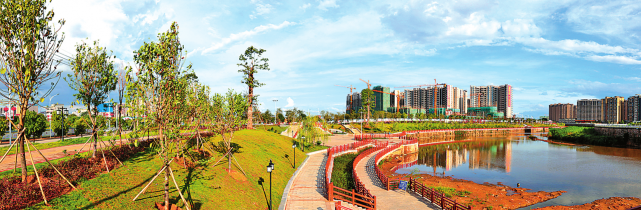兴宁市亲水公园满足市民休闲游览需求,提高宁江河流域防洪能力