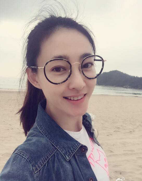 "素颜女神"王丽坤:我是一个自带草原特质的赤峰籍女演员_腾讯新闻