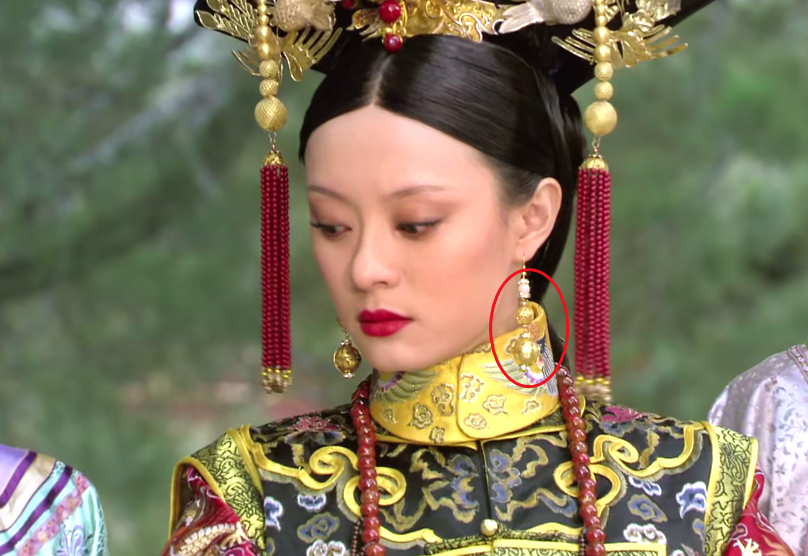 甄嬛传:甄嬛从甘露寺回宫,谁注意她戴的耳环?皇后看了都要吐血