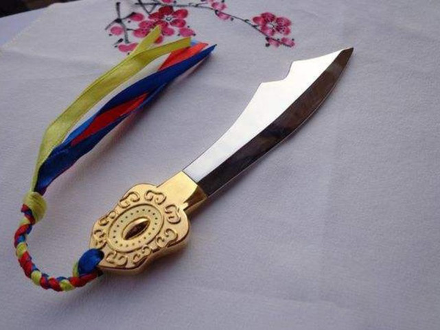 此外,古龙的《百晓生兵器谱》所排的强弱并非绝对,排名在后的人依然有