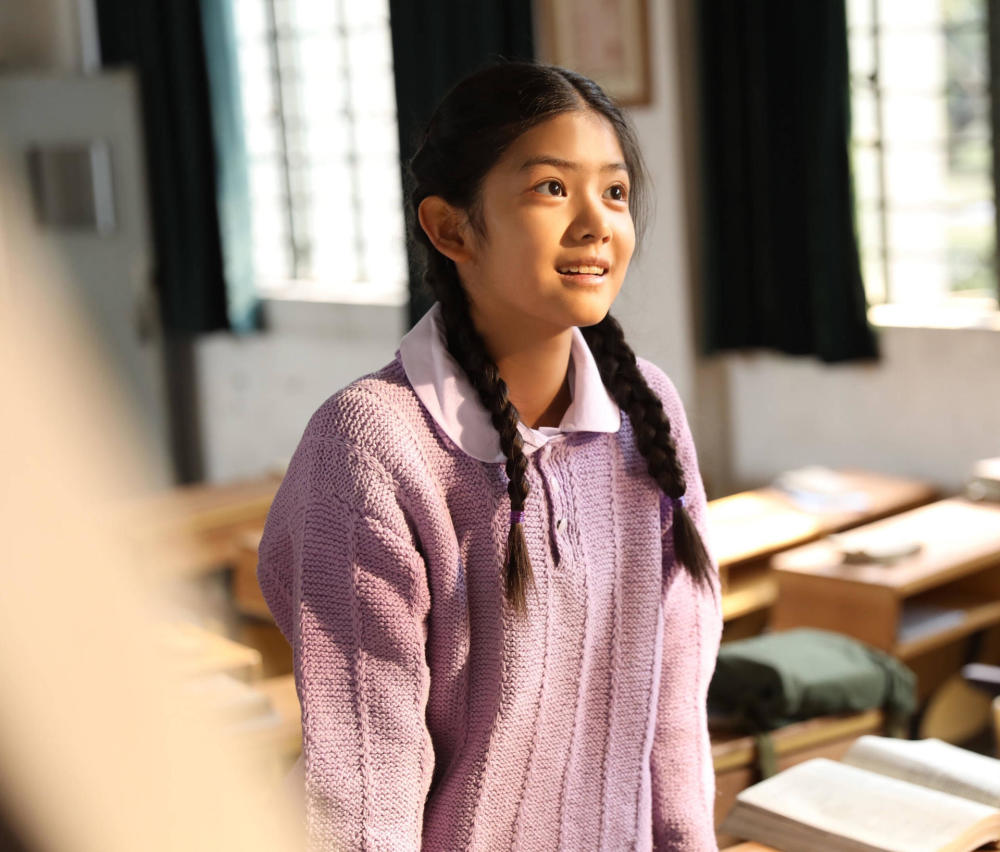 时尚是一个圈梁思申90年代的时尚穿搭放到现在也不过时