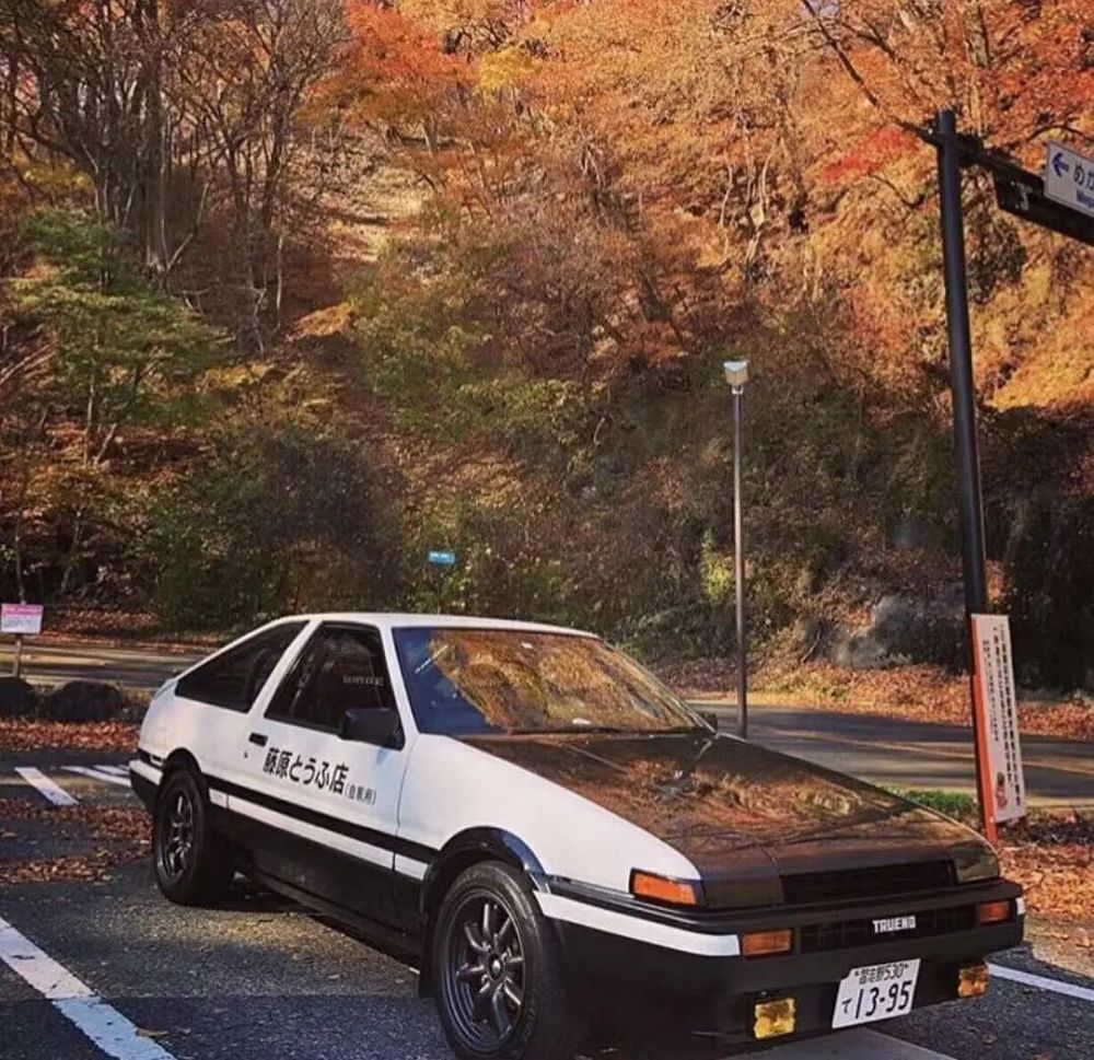 娱乐圈杰迷这么多,为什么只有他待遇独一份,获赠周杰伦的ae86