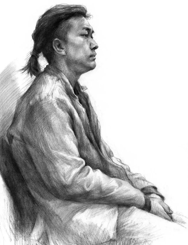 素描带手半身像的要点所在,建议收藏!