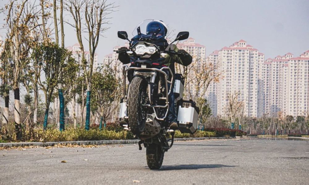 专业休旅动力升级必须玩真的:2021款赛科龙rx3s动态初体验_腾讯新闻