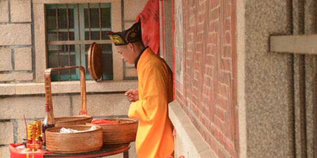 师公是闽南对道教的法师的称呼,有宗教活动或者丧事