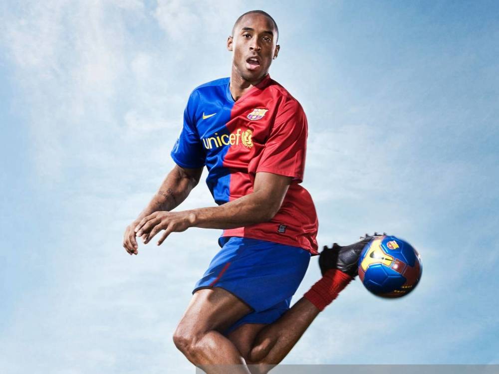 科比若踢足球会成为世界顶级门将?他自己并不这么认为_腾讯新闻