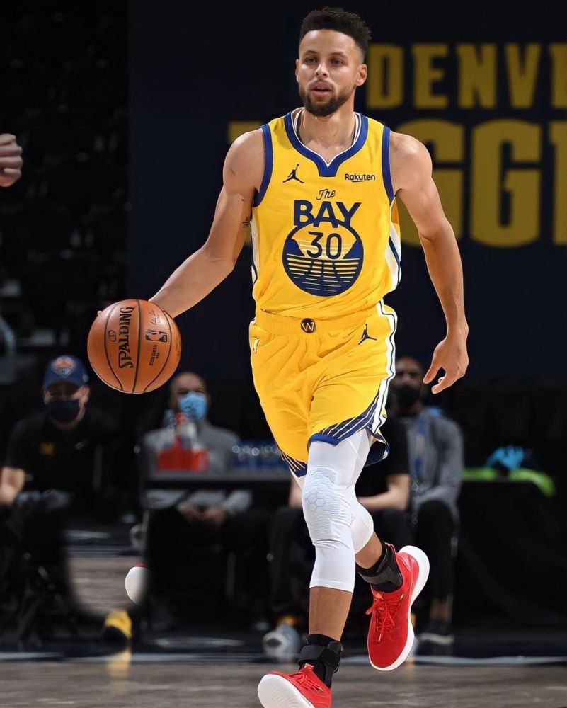nba球星图片:库里