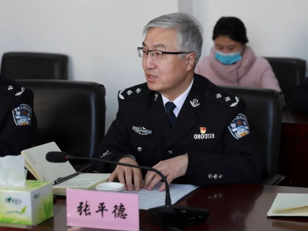 社会管理系主任左刚与汪溟局长共同签署了"协作共建,合作育警"战略