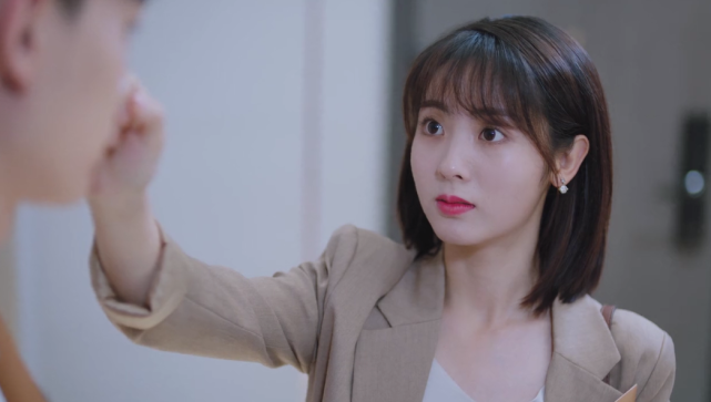 《我的小确幸》跨年夜丛容被罚一个吻,温少卿生病时撩人吓到她?