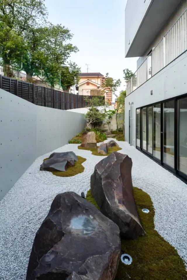 空寂幽静枯山水之美日本广岛165㎡清水模独栋别墅